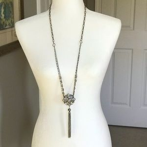 Silver & crystal lavalier necklace.
